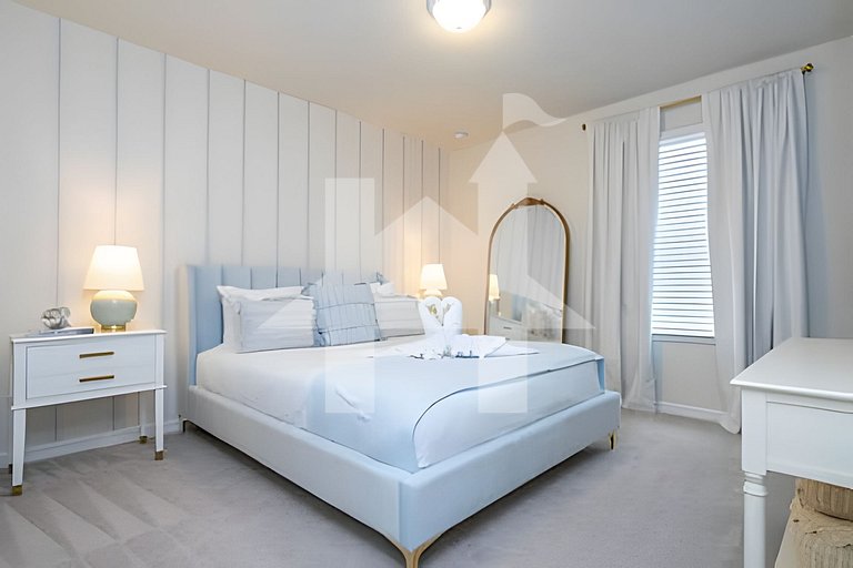 Vacation Home Near Disney, 5 bedrooms