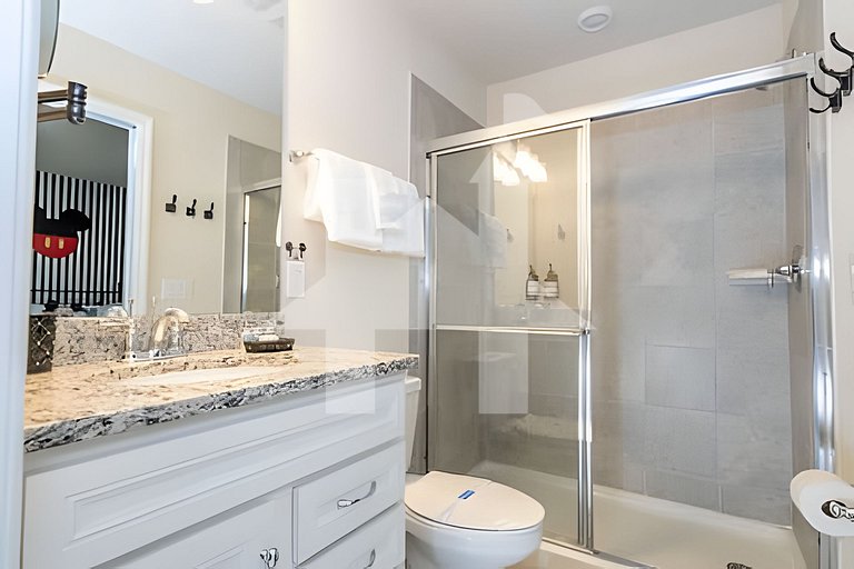 Vacation Home Near Disney, 5 bedrooms