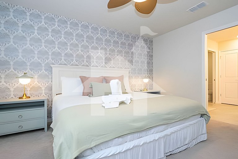 Vacation Home Near Disney, 5 bedrooms