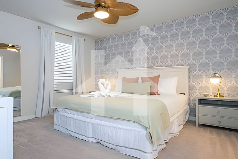 Vacation Home Near Disney, 5 bedrooms