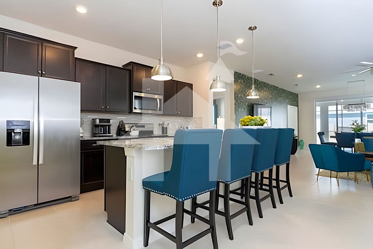 Vacation Home Near Disney, 6 bedrooms