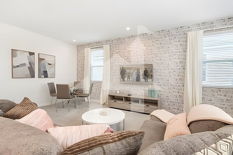 Vacation Home Near Disney, 7 bedrooms