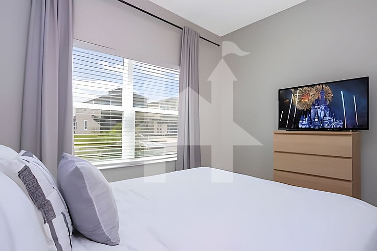 Vacation Home Near Disney, 5 bedrooms