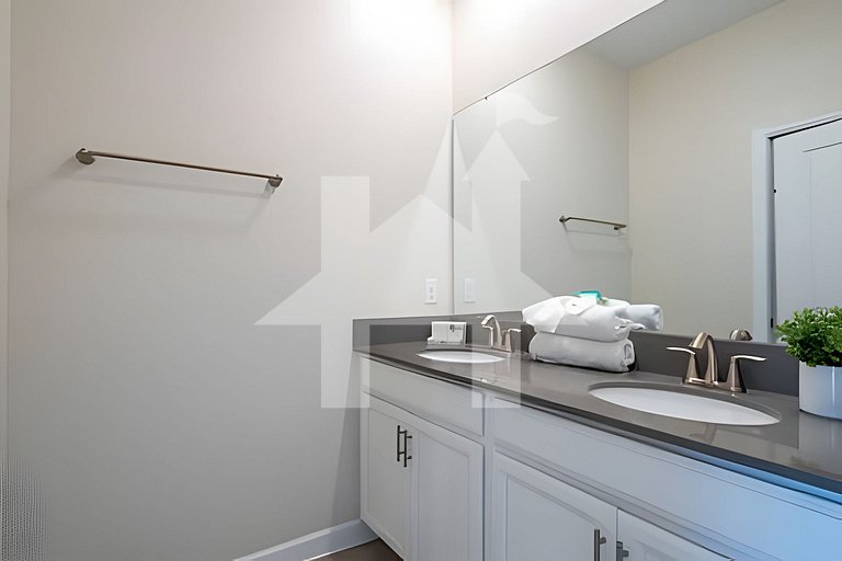 Vacation Home Near Disney, 5 bedrooms