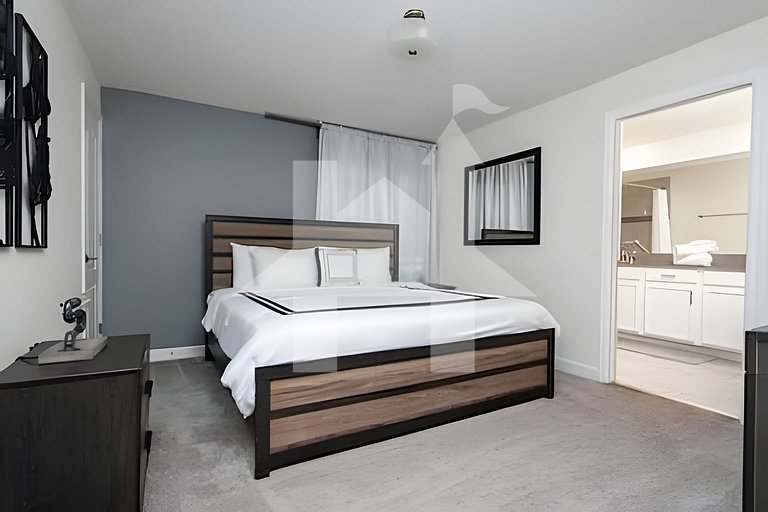 Vacation Home Near Disney, 5 bedrooms