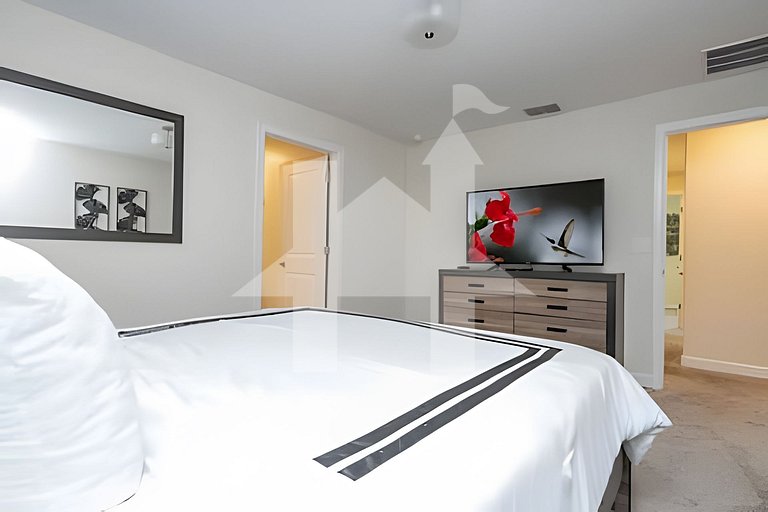 Vacation Home Near Disney, 5 bedrooms