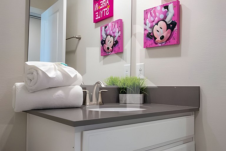 Vacation Home Near Disney, 5 bedrooms