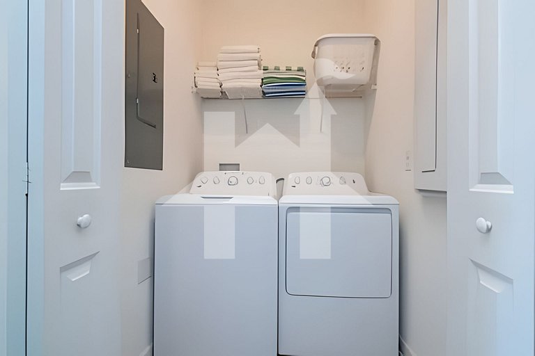 Vacation Home Near Disney, 5 bedrooms