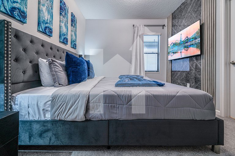 Vacation Home Near Disney,8 bedrooms