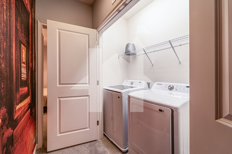 Vacation Home Near Disney,8 bedrooms