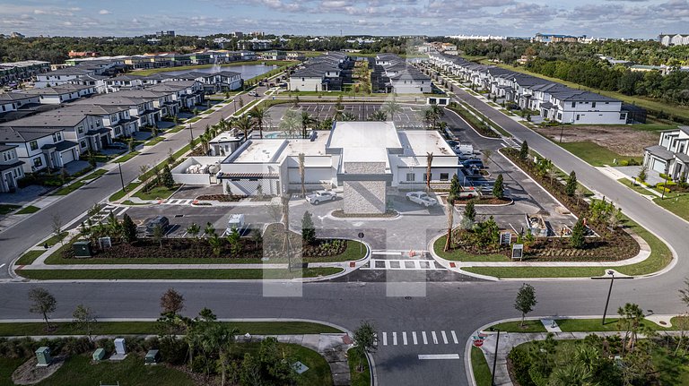 Vacation Home Near Disney,8 bedrooms