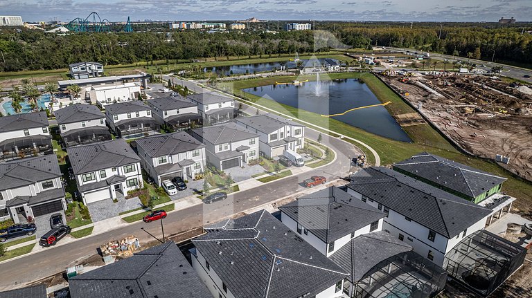 Vacation Home Near Disney,8 bedrooms