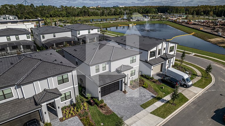 Vacation Home Near Disney,8 bedrooms