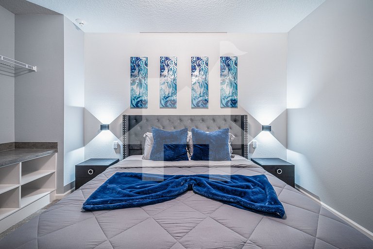 Vacation Home Near Disney,8 bedrooms