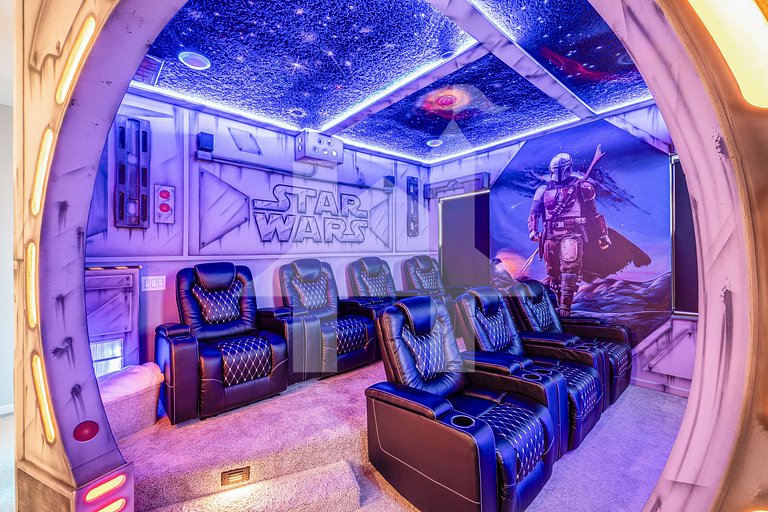 Vacation Home Near Disney,8 bedrooms