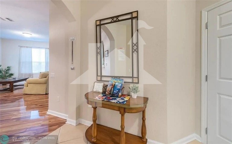 Stylish 3BR Apartment at Vista Cay Resort