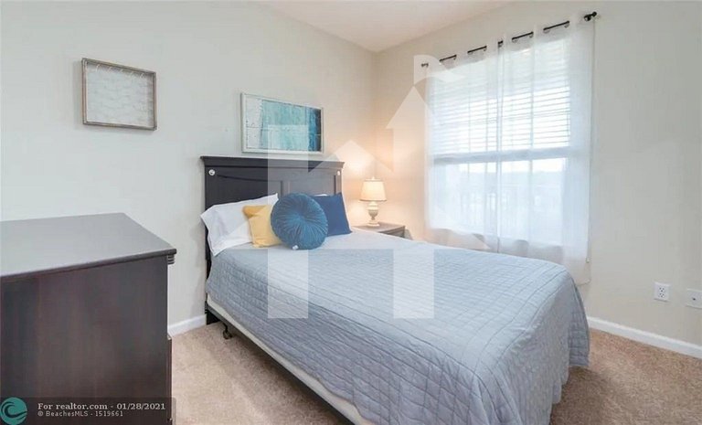 Stylish 3BR Apartment at Vista Cay Resort