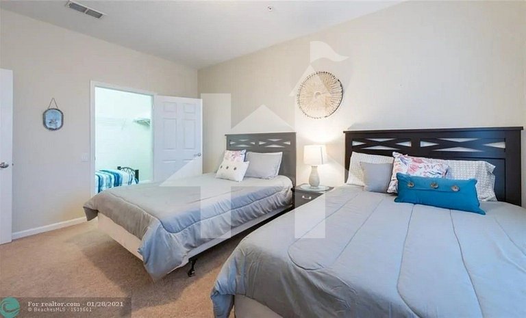 Stylish 3BR Apartment at Vista Cay Resort