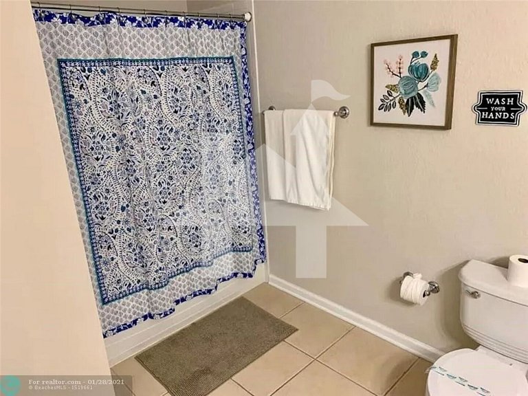 Stylish 3BR Apartment at Vista Cay Resort