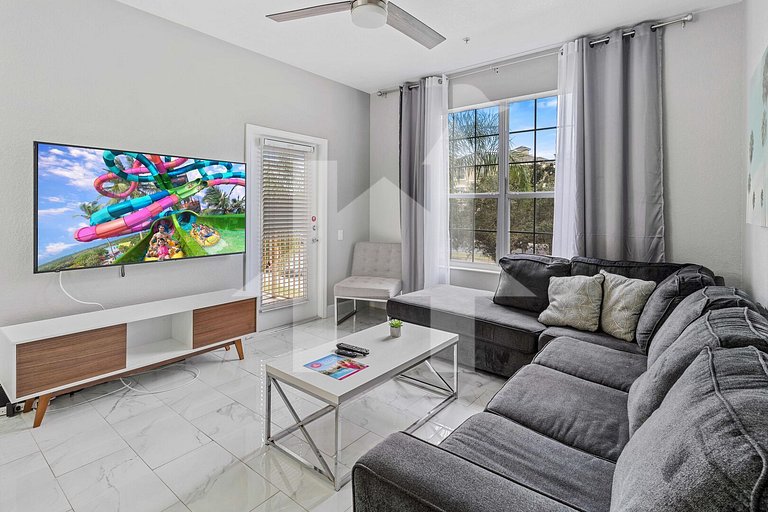 Spacious 3BR Condo at Vista Cay Resort