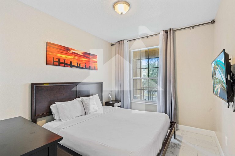 Spacious 3BR Condo at Vista Cay Resort