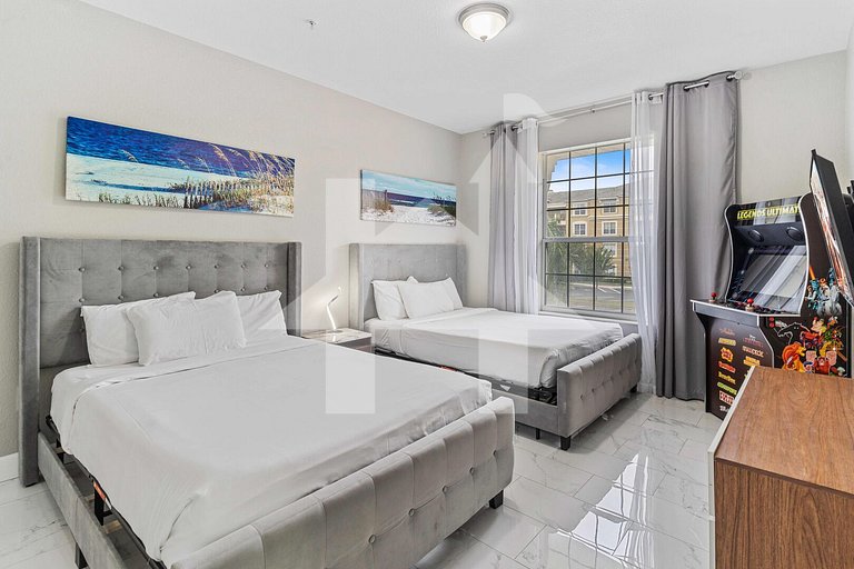 Spacious 3BR Condo at Vista Cay Resort