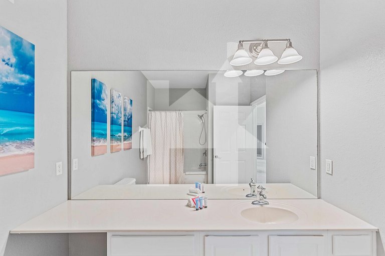 Spacious 3BR Condo at Vista Cay Resort