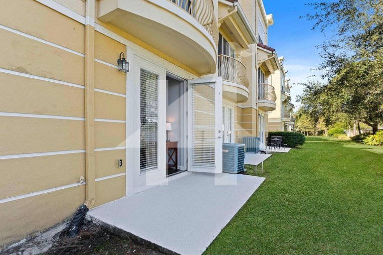 Spacious 3BR Townhome at Vista Cay Resort