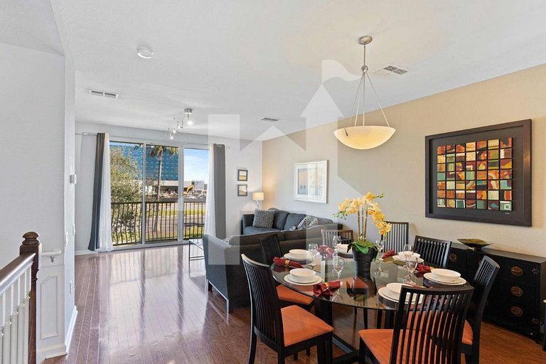 Spacious 3BR Townhome at Vista Cay Resort
