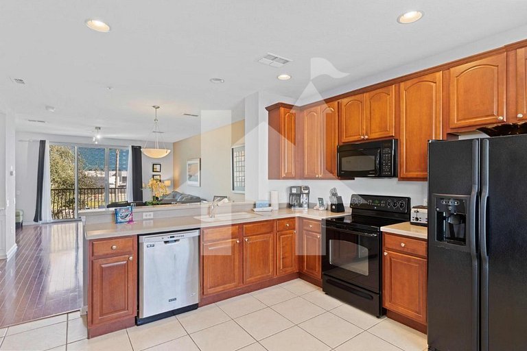 Spacious 3BR Townhome at Vista Cay Resort