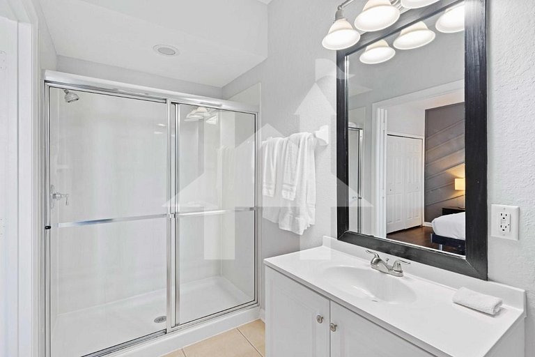 Spacious 3BR Townhome at Vista Cay Resort