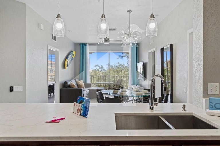 Condo 3Q Vista Cay c/ Varanda e Piscina Resort