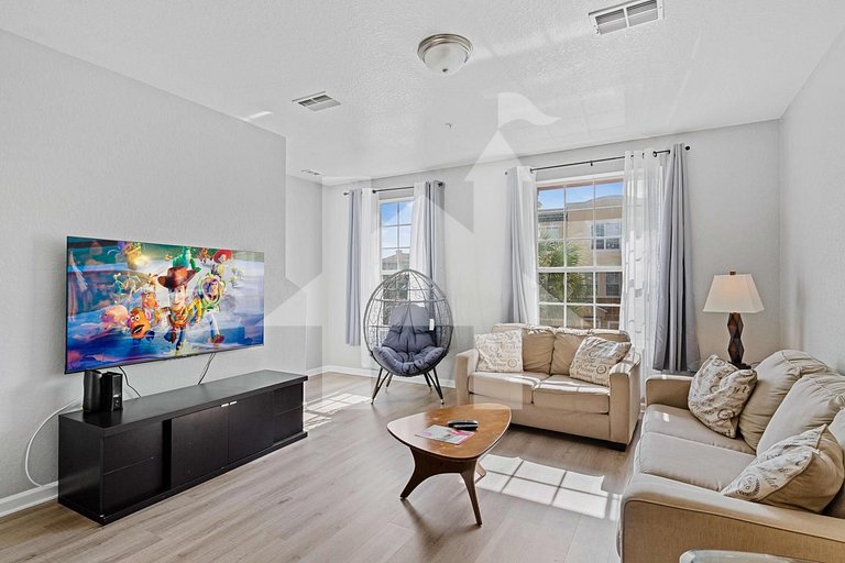 Modern 3BR Townhome at Vista Cay Resort