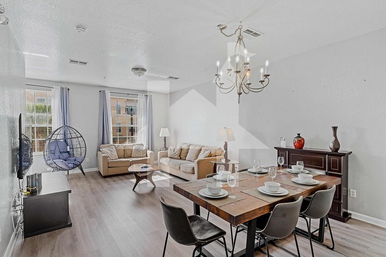 Modern 3BR Townhome at Vista Cay Resort