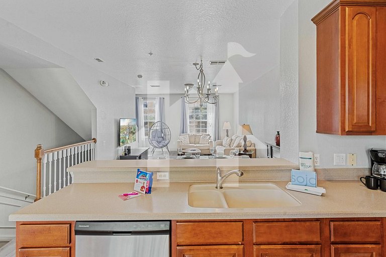 Modern 3BR Townhome at Vista Cay Resort