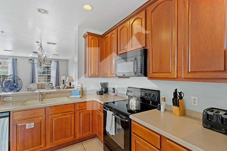 Modern 3BR Townhome at Vista Cay Resort