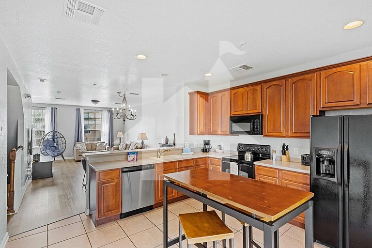 Modern 3BR Townhome at Vista Cay Resort