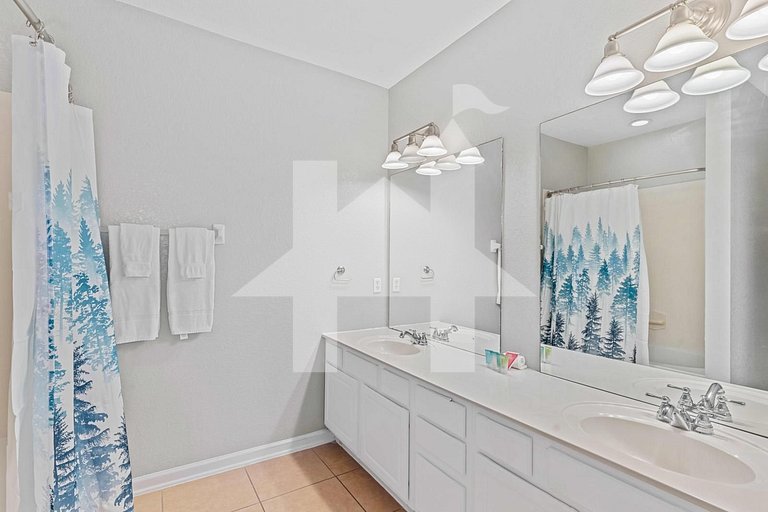 Modern 3BR Townhome at Vista Cay Resort