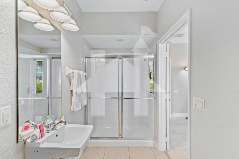 Modern 3BR Townhome at Vista Cay Resort