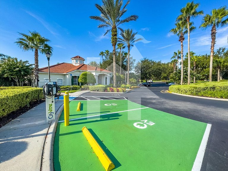 Vacation Home Near Disney, 5 bedrooms