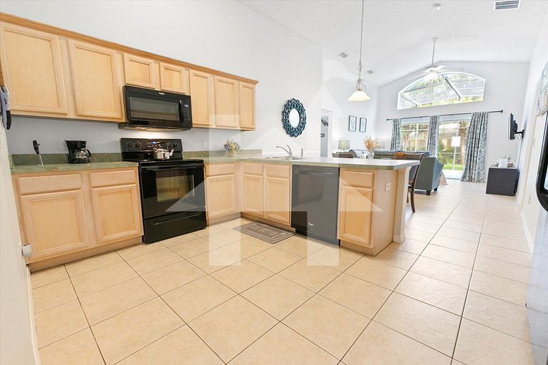 Vacation Home Near Disney, 5 bedrooms