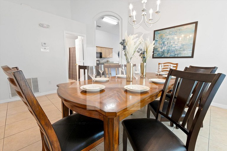 Vacation Home Near Disney, 5 bedrooms