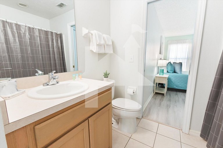 Vacation Home Near Disney, 5 bedrooms