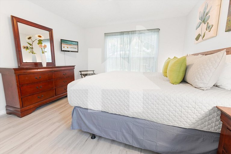 Vacation Home Near Disney, 5 bedrooms