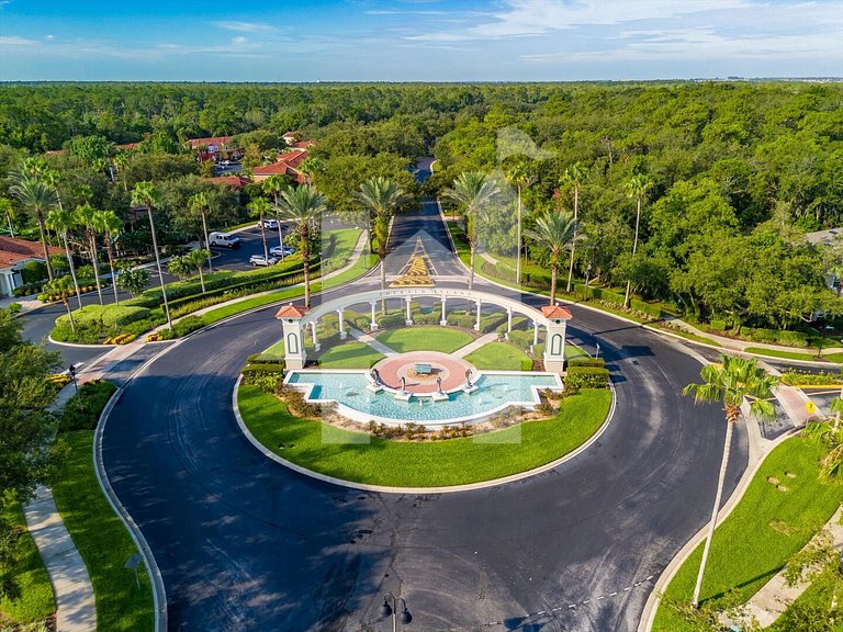 Vacation Home Near Disney, 5 bedrooms