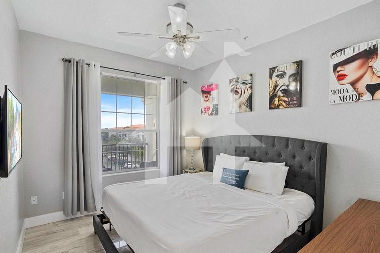 Spacious 3BR Apartment at Vista Cay Resort