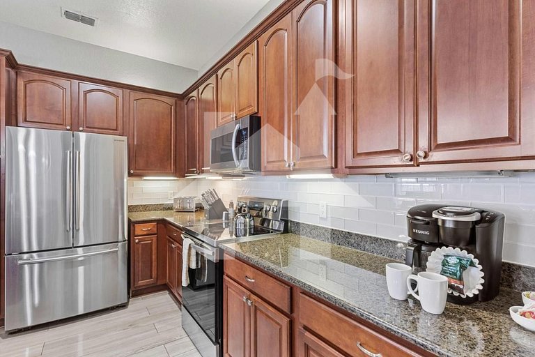 Spacious 4BR Vista Cay Retreat near Universal