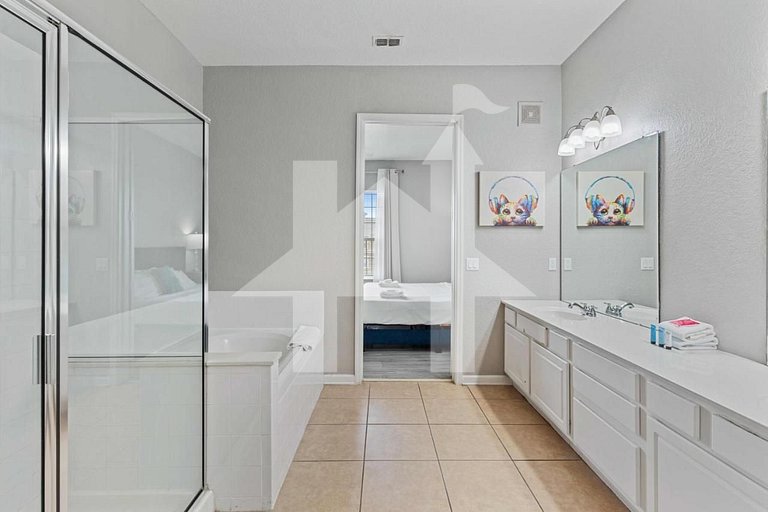 Spacious 4BR Vista Cay Retreat near Universal