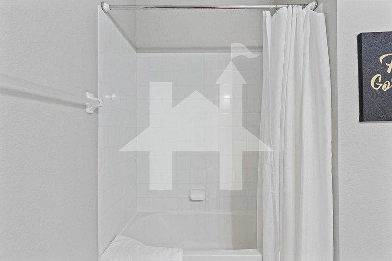 Spacious 4BR Vista Cay Retreat near Universal