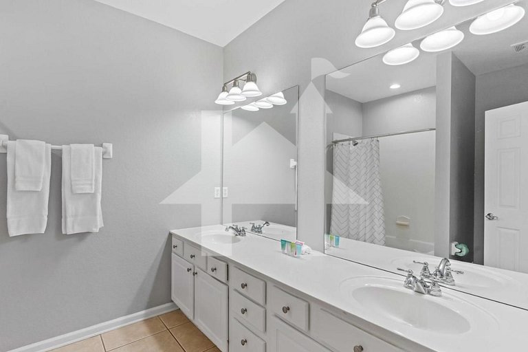 Vista Cay 3BR Condo near Universal